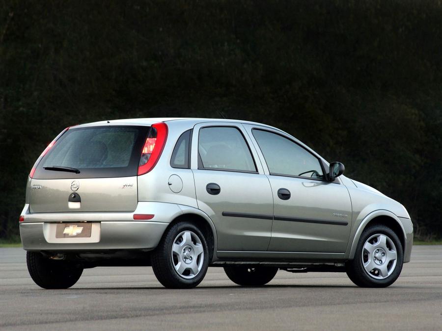  Chevrolet Corsa 5-Door 2002 года  (фото 8 из 16)